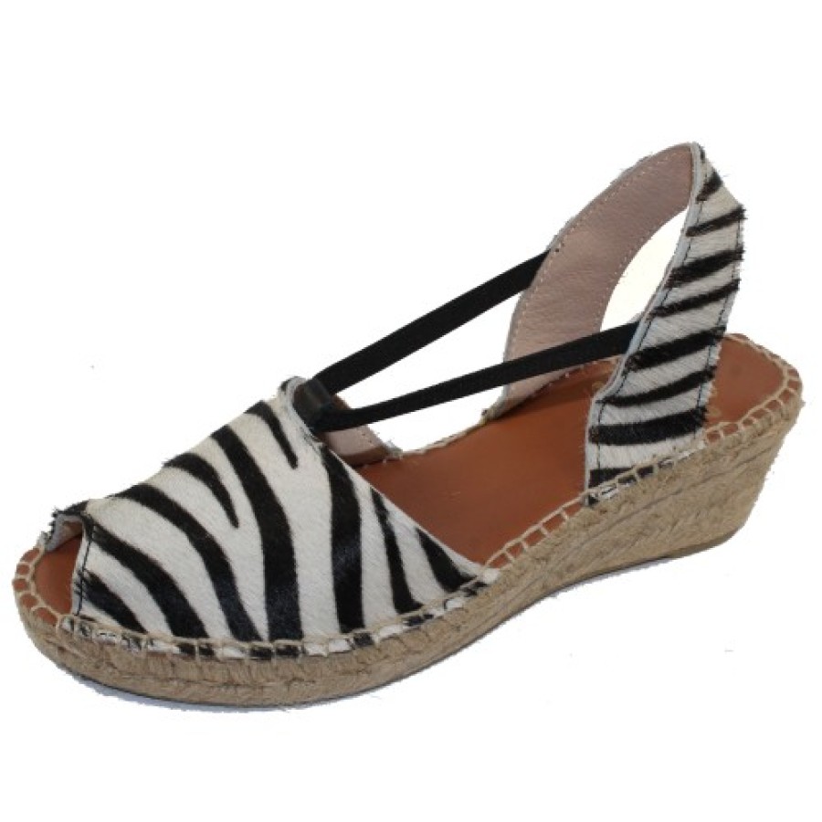 Women'S Andre Assous Wedges | Andre Assous Women'S Dainty In Zebra Printed Suede