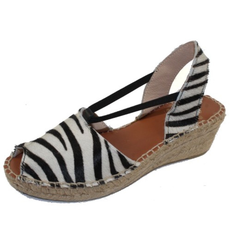 Women'S Andre Assous Wedges | Andre Assous Women'S Dainty In Zebra Printed Suede