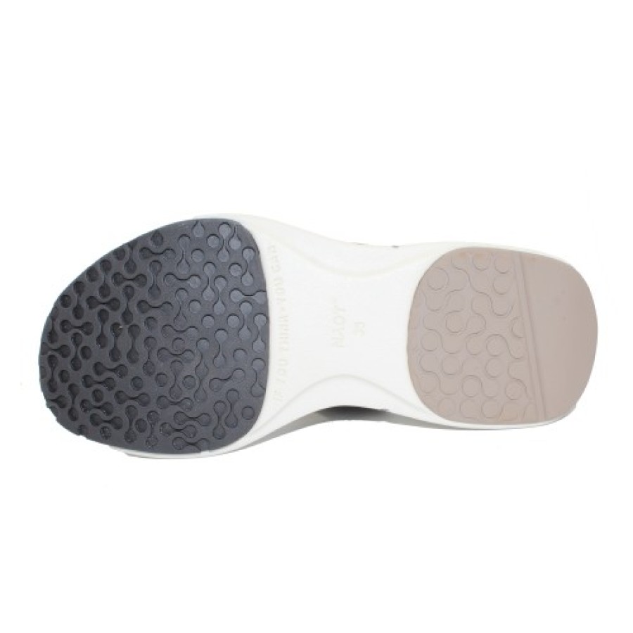 Women'S Naot Slides | Naot Women'S Calliope In Soft Black/Soft Silver Leather/Black Woven Strap